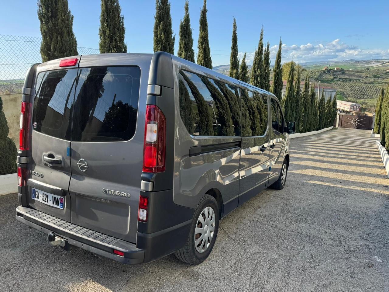 Opel Vivaro 27 1.6 CDTI biturbo 9 POSTI