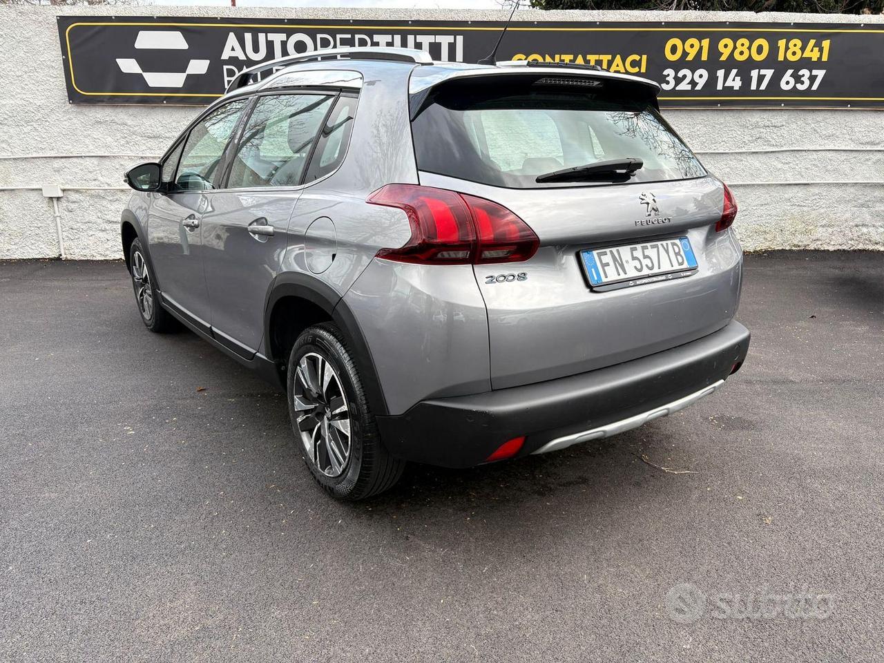 PEUGEOT 2008 1.6 BlueHDi (100CV) Black Matt