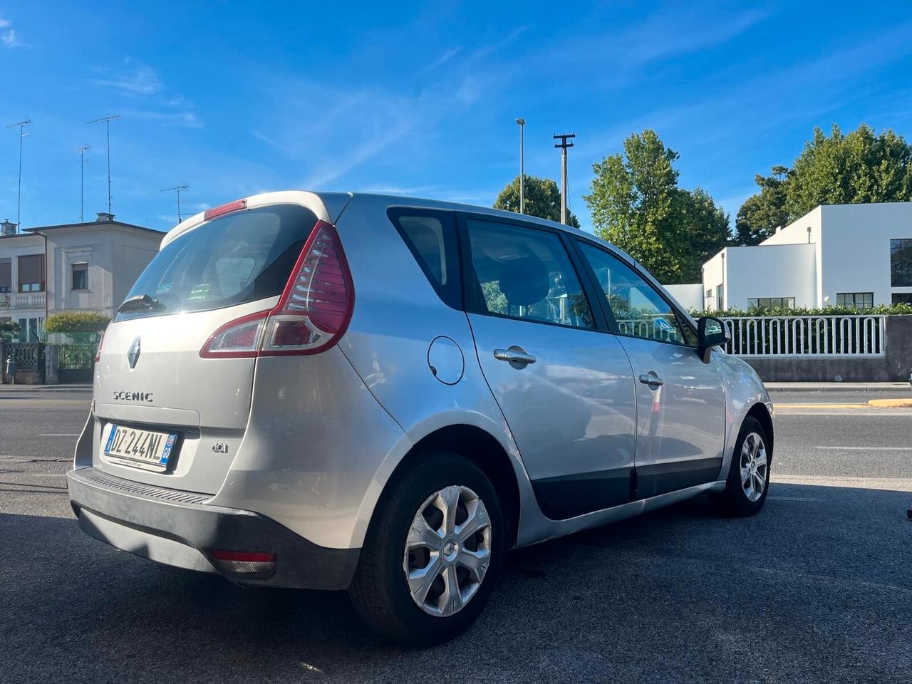 Renault Scénic 1.5 dCi 110CV Dynamique
