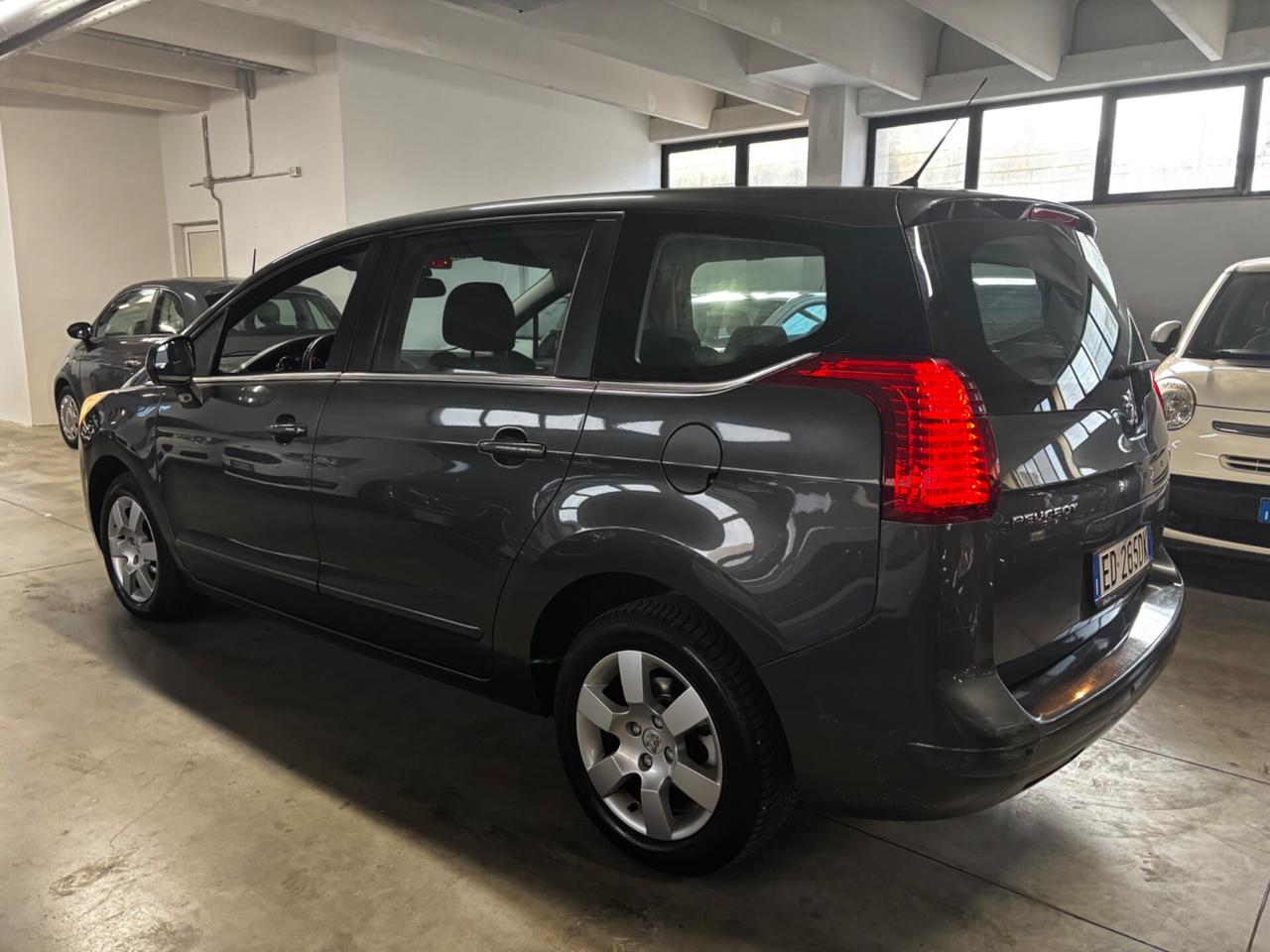 Peugeot 5008 2.0 HDi 7 POSTI BUSINESS