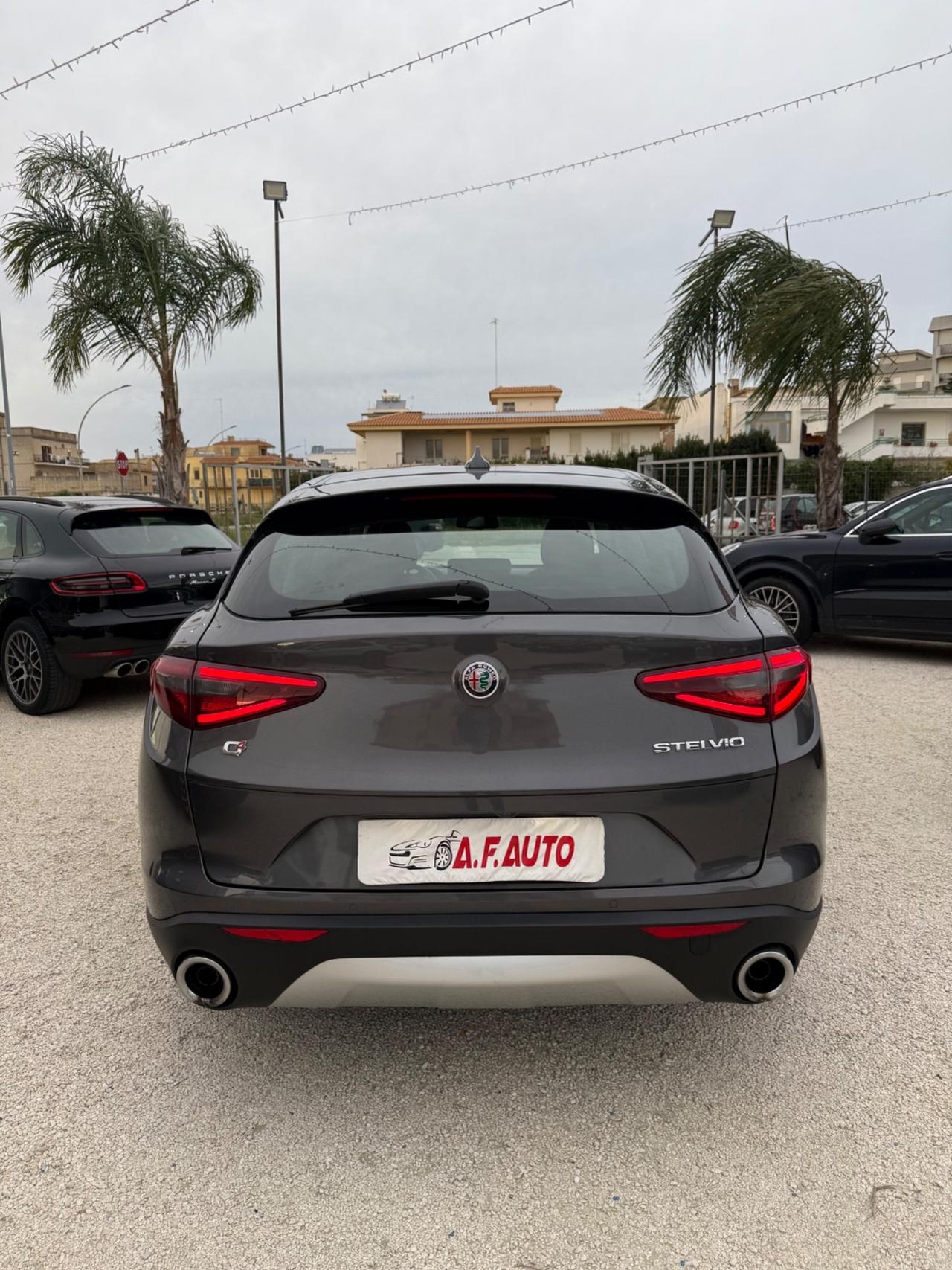 Alfa Romeo Stelvio 2.2 Turbodiesel 190 CV AT8 RWD Executive