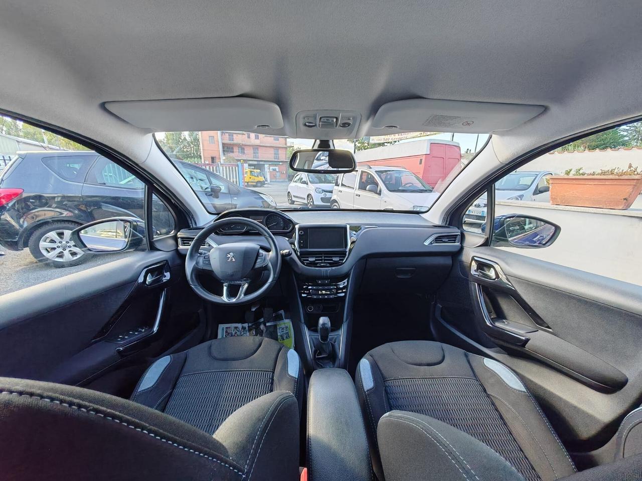 Peugeot 208 1.2 benzina