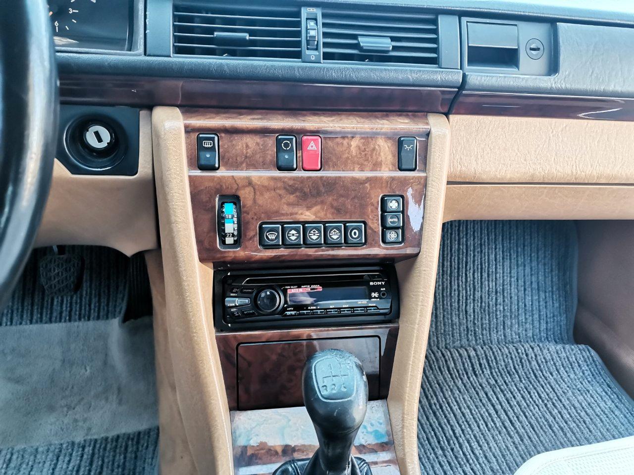 Mercedes E 200 E Berlina