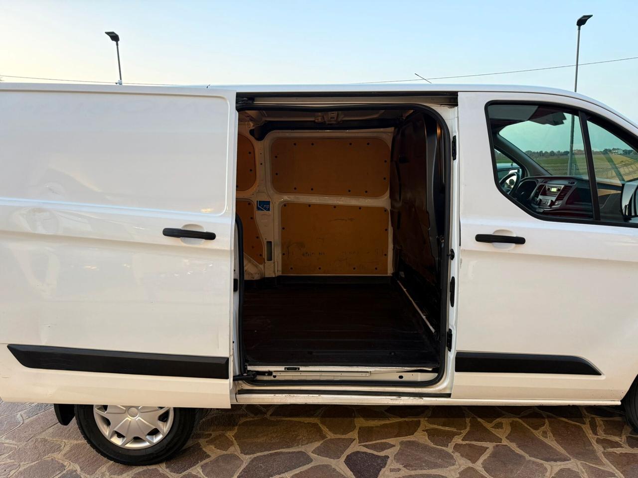Ford Transit Custom 2.0 TDCI HYBRID