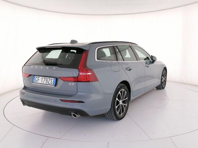 Volvo V60 2.0 b3 Momentum Business Pro auto 8m my21