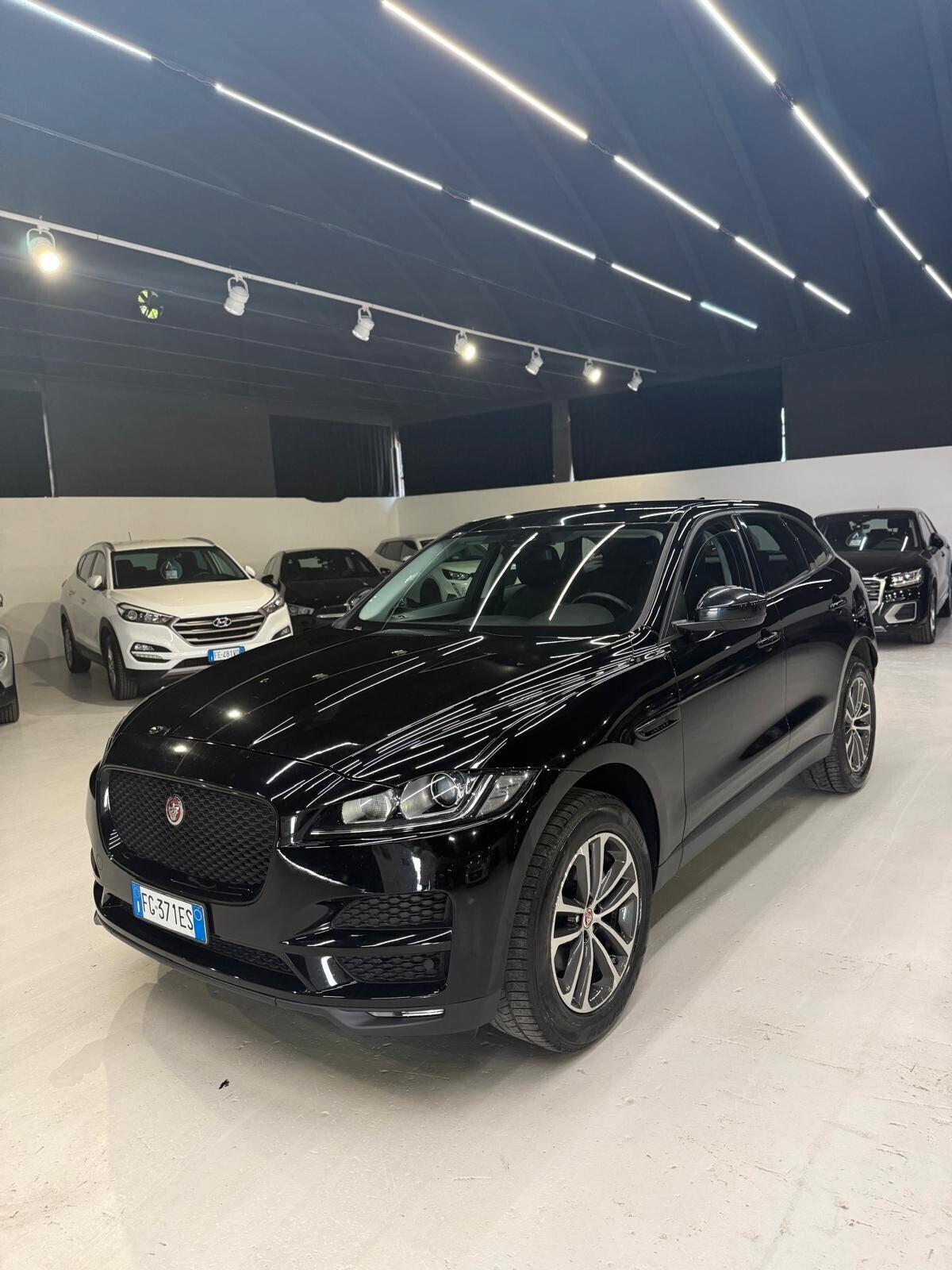 Jaguar F-Pace 2.0 D 180 CV Portfolio