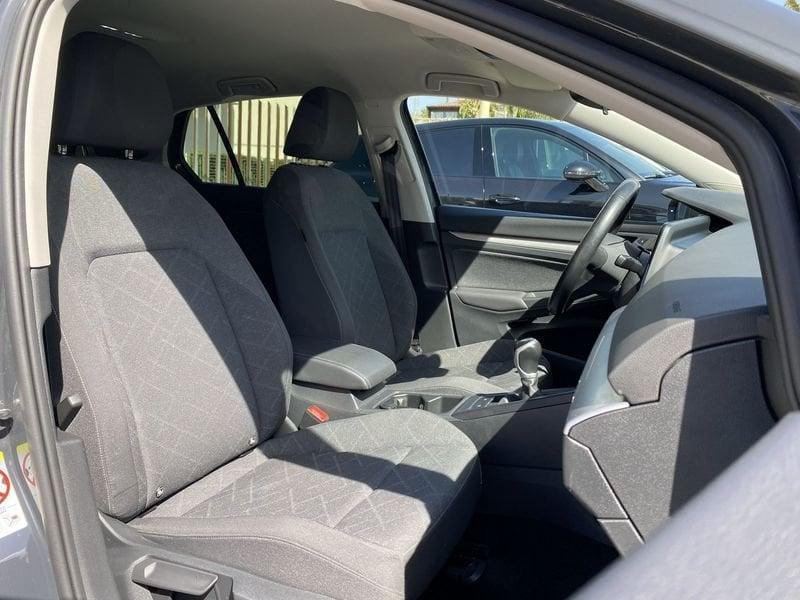 Volkswagen Golf 8 Life 2.0 TDI 116 CV