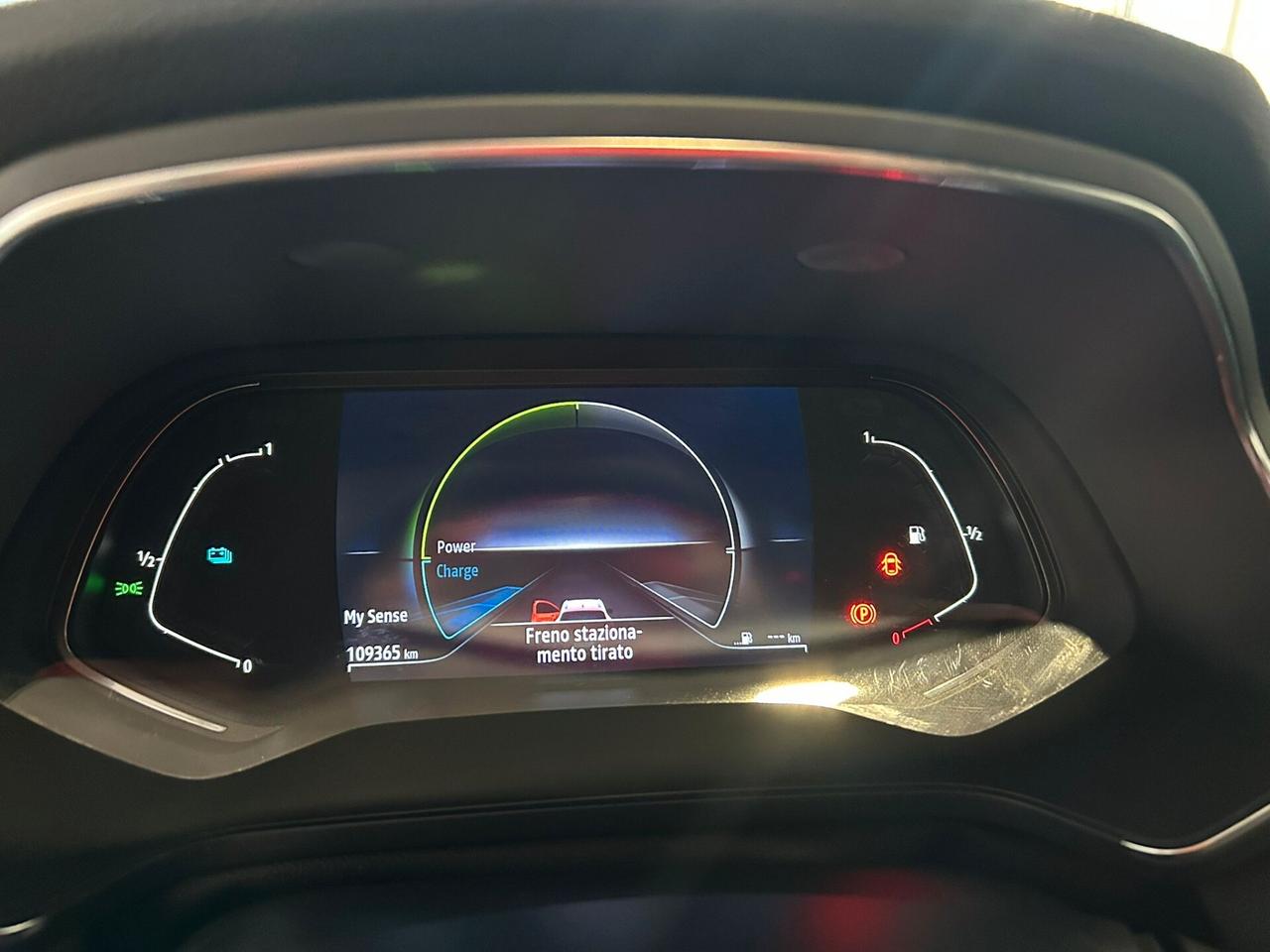 Renault Captur 1.6 E-tech Hybrid Initiale Paris NEOPATENTATI