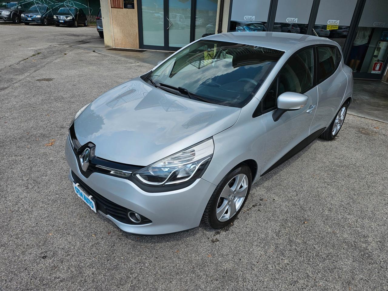 Renault Clio 1.2 75CV 5 porte - Neopatentati