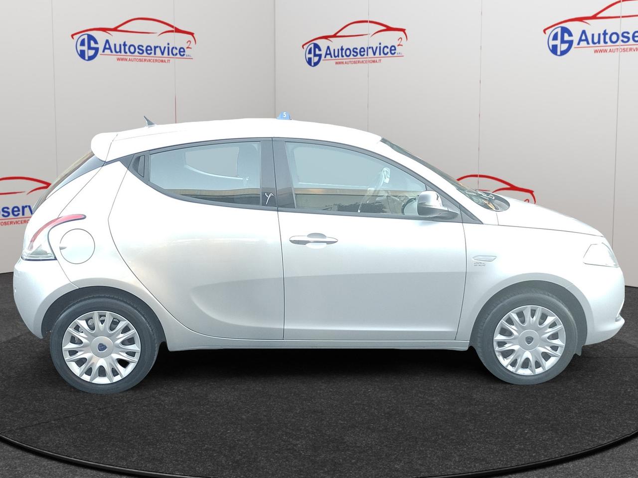 Lancia Ypsilon 5 Porte Ypsilon 1.2 8v Silver c/clima 69cv