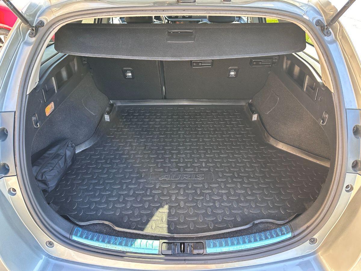 TOYOTA - Auris - TS 1.8 Hybrid Lounge #UNICOPROPRIETARIO
