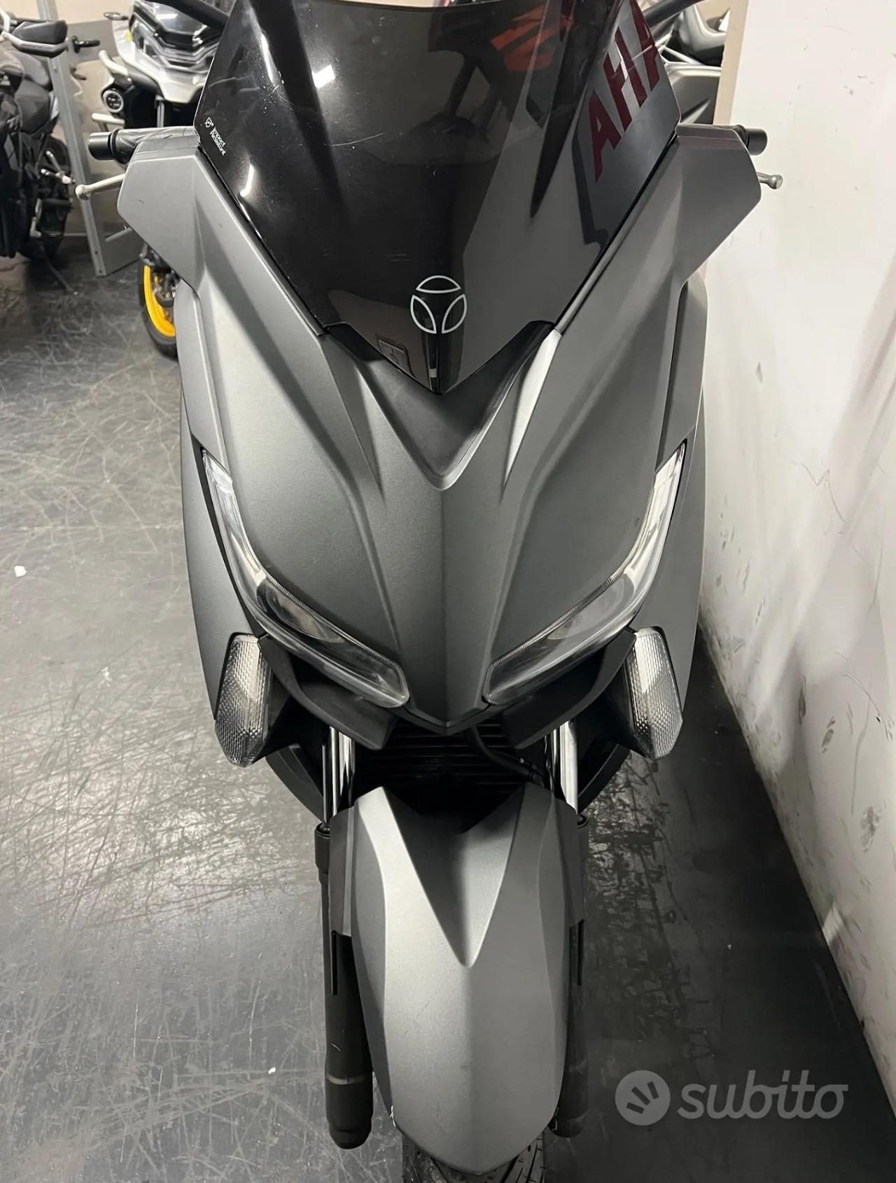 Yamaha X-Max 250
