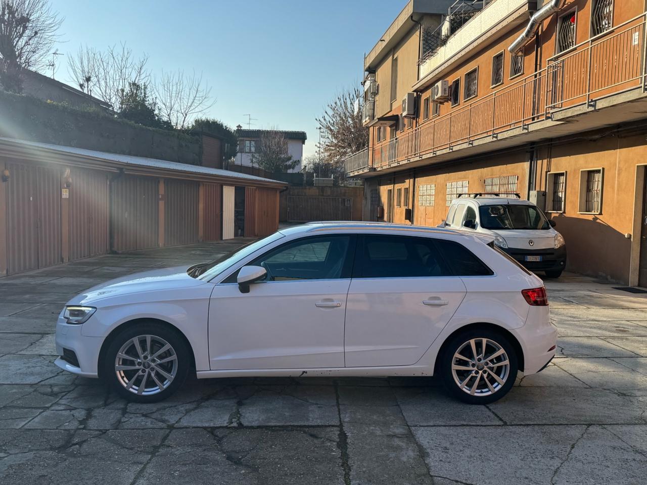 Audi A3 1.6 TDI S tronic Business