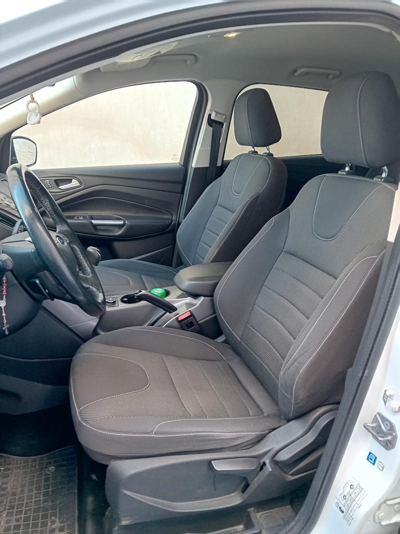 Ford Kuga 2.0 TDCI 120 CV S&S 2WD Titanium