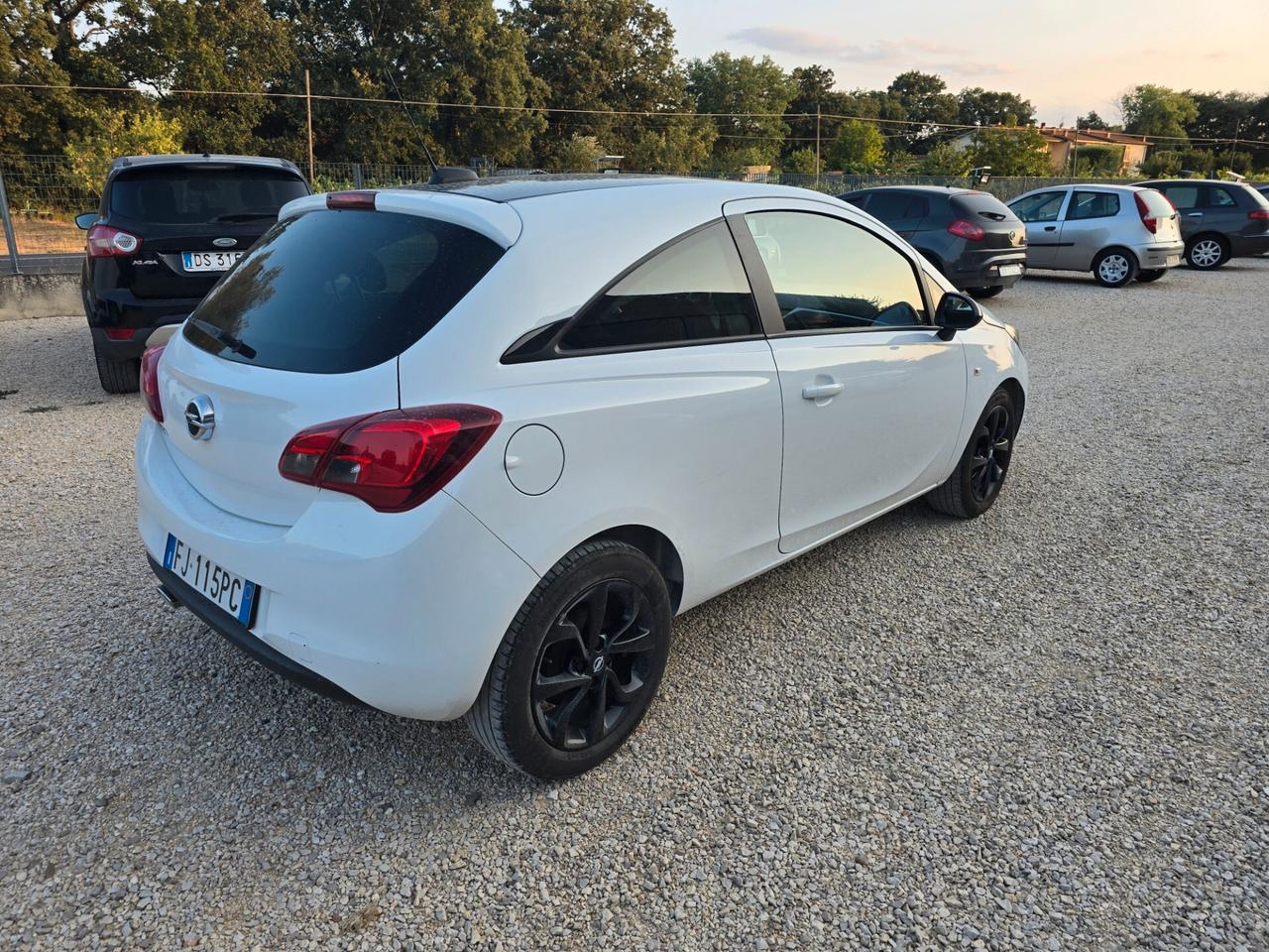 Opel Corsa 1.4 90CV GPL Tech Coupé b-Color
