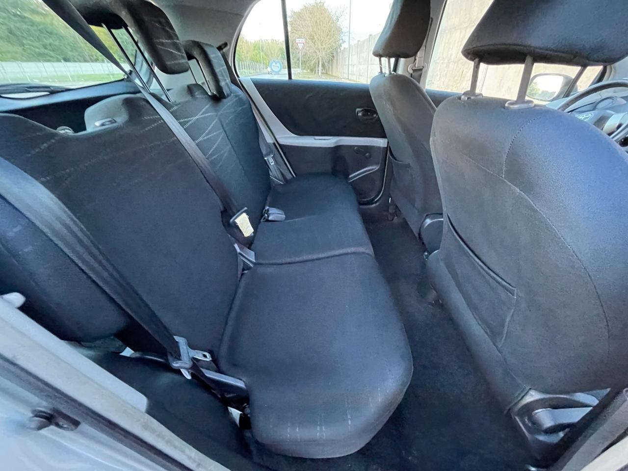 Toyota Yaris 1.0 5 porte Sol
