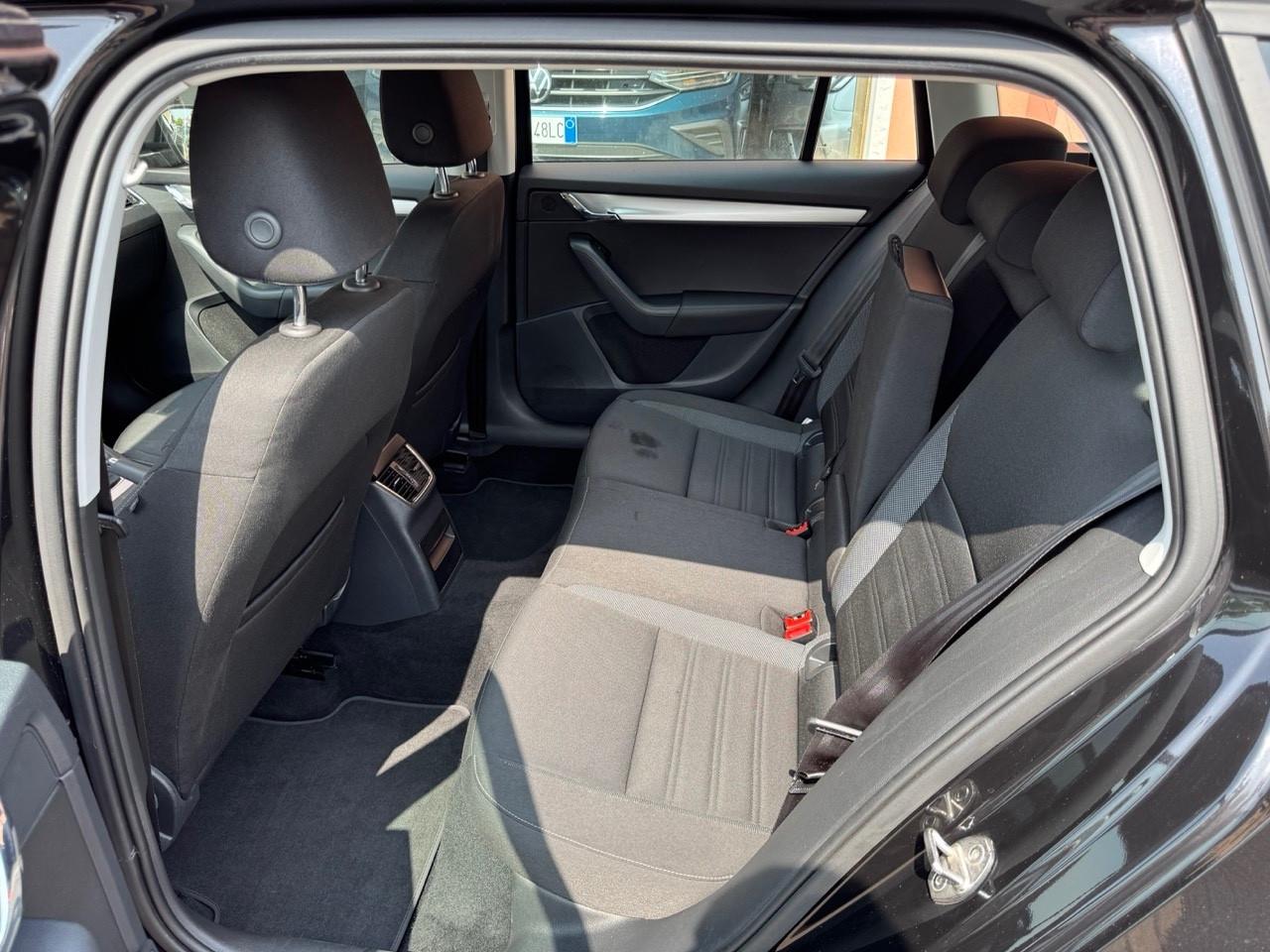 Skoda Octavia 1.6 TDI 116CV DSG – Executive – IVA esposta