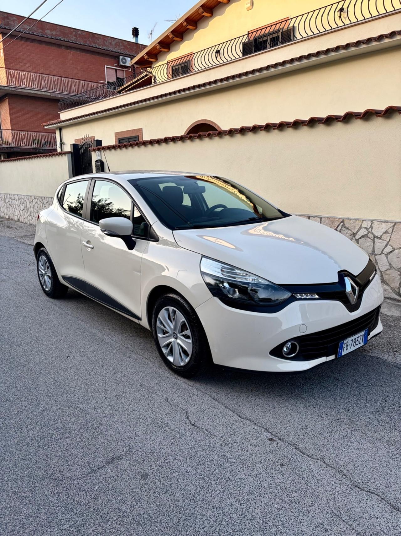 Renault Clio 1.2 75CV 5 porte
