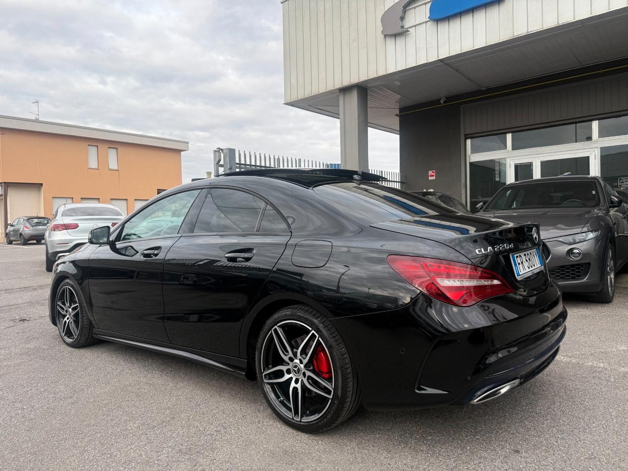 Mercedes-Benz CLA 220 d Premium 4matic auto AMG / TETTO PANORAMICO