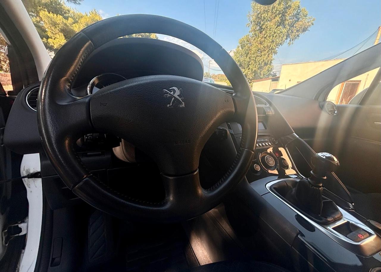 Peugeot 3008 1.6 HDi 115CV Business
