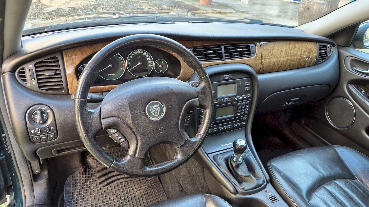 Jaguar X-Type 2.5 V6 AWD Executive – 2002