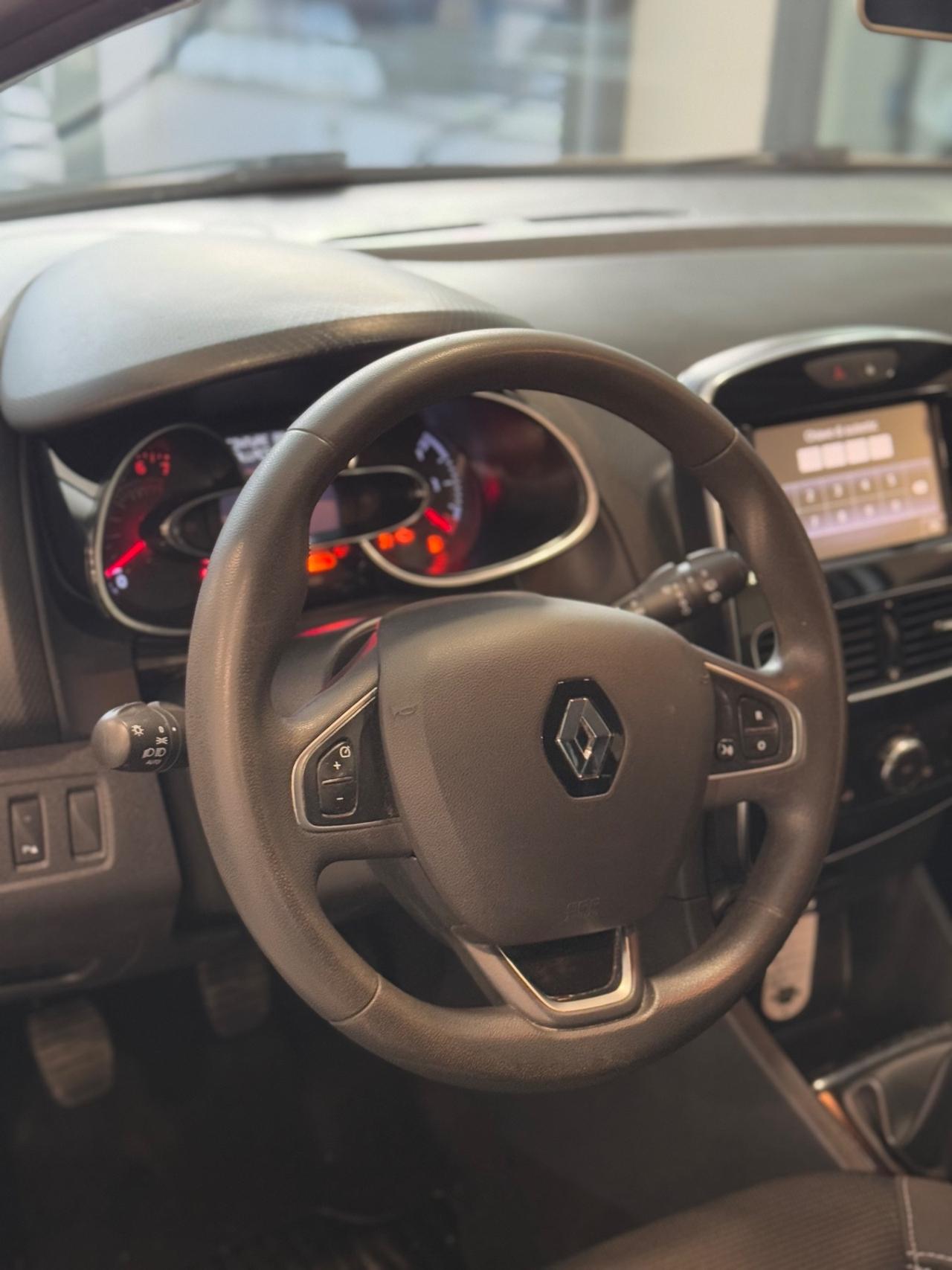 Renault Clio 1.2 75CV 5 porte Zen
