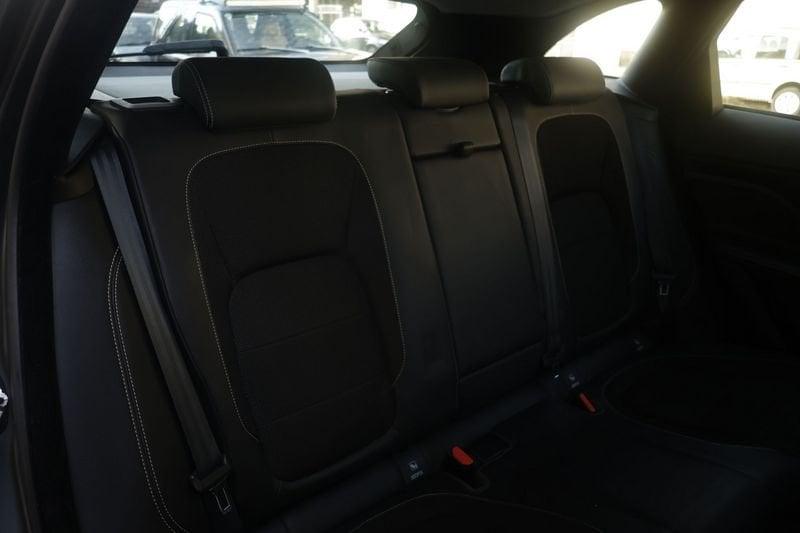 Jaguar F-Pace Jaguar F-Pace 2.0 D 180 CV AWD aut. R-Sport Unicoproprietario