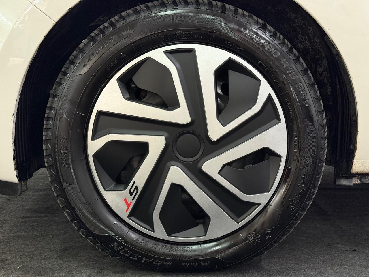 HYUNDAI i20 1.1 CRDi 75cv 5p. Sound Edition
