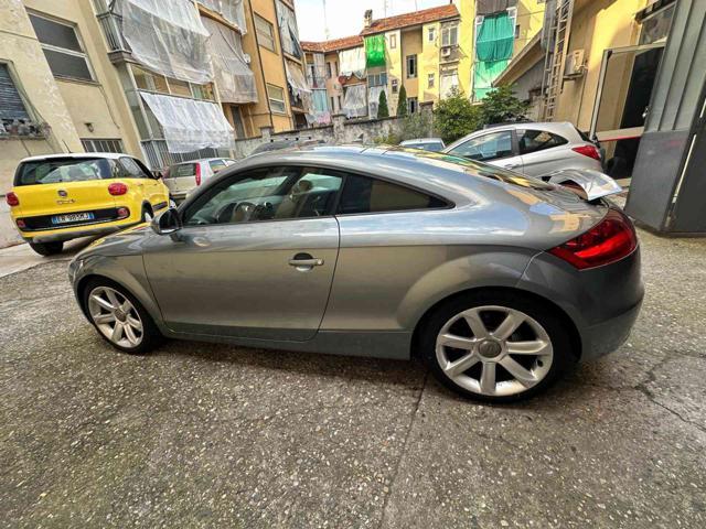 AUDI TT Coupé 3.2 V6 quattro