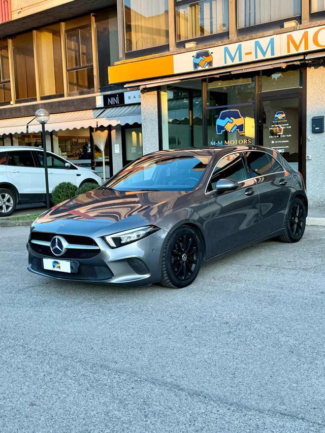 MERCEDES-BENZ A 180 d Automatic Business Extra