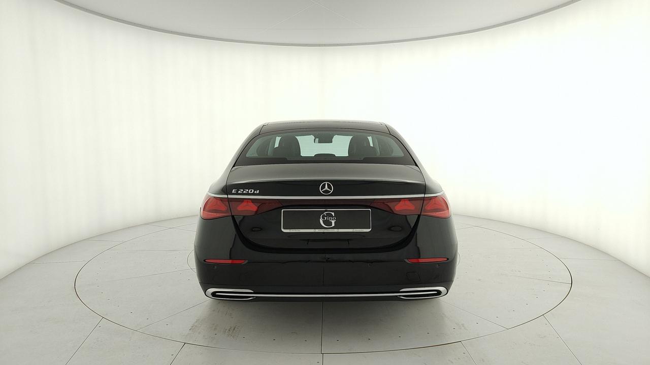 Mercedes-Benz E 220 d Advanced auto