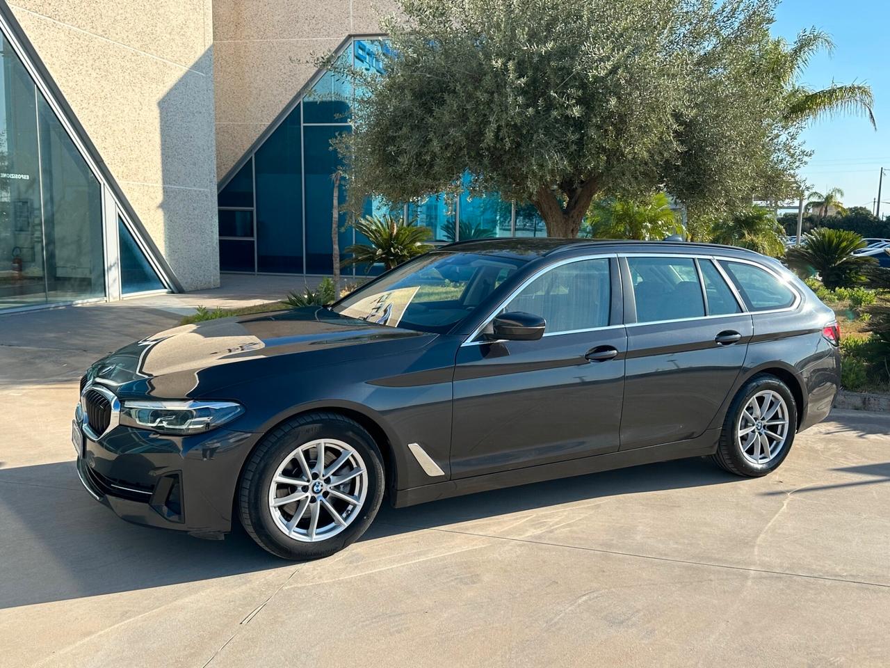 BMW 520 d xdrive Luxury possibilità noleggio no scoring