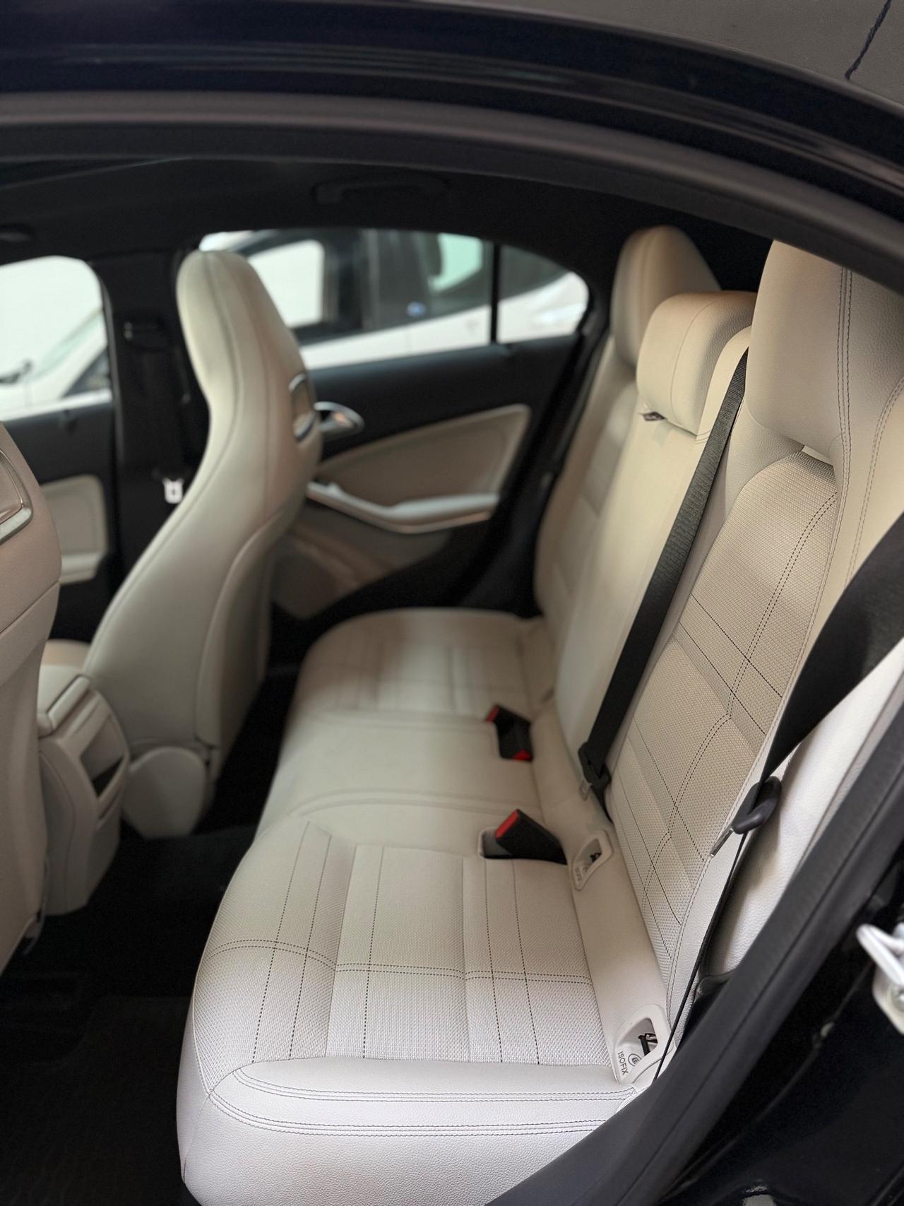 Mercedes-benz A 180 d Premium