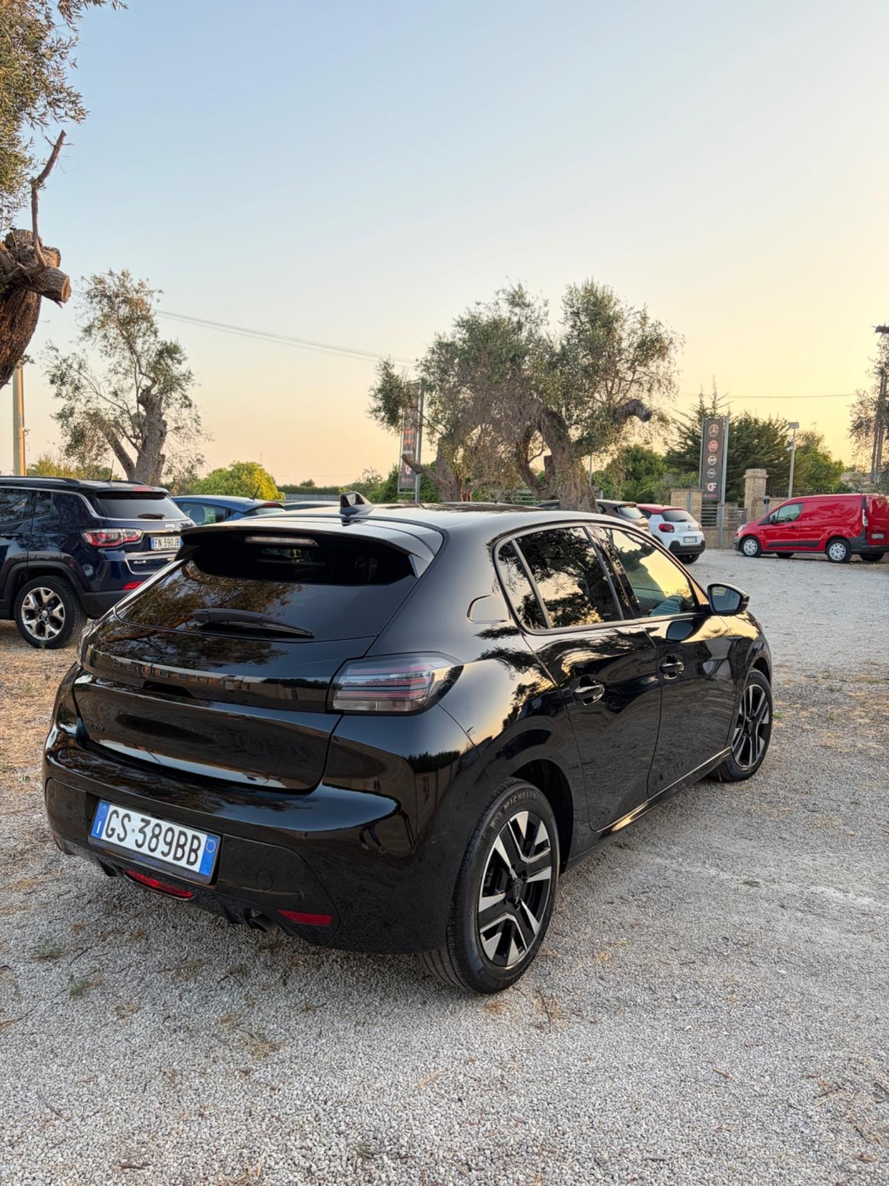 Peugeot 208 PureTech 100 Stop&Start 5 porte Allure nuovissimaaa