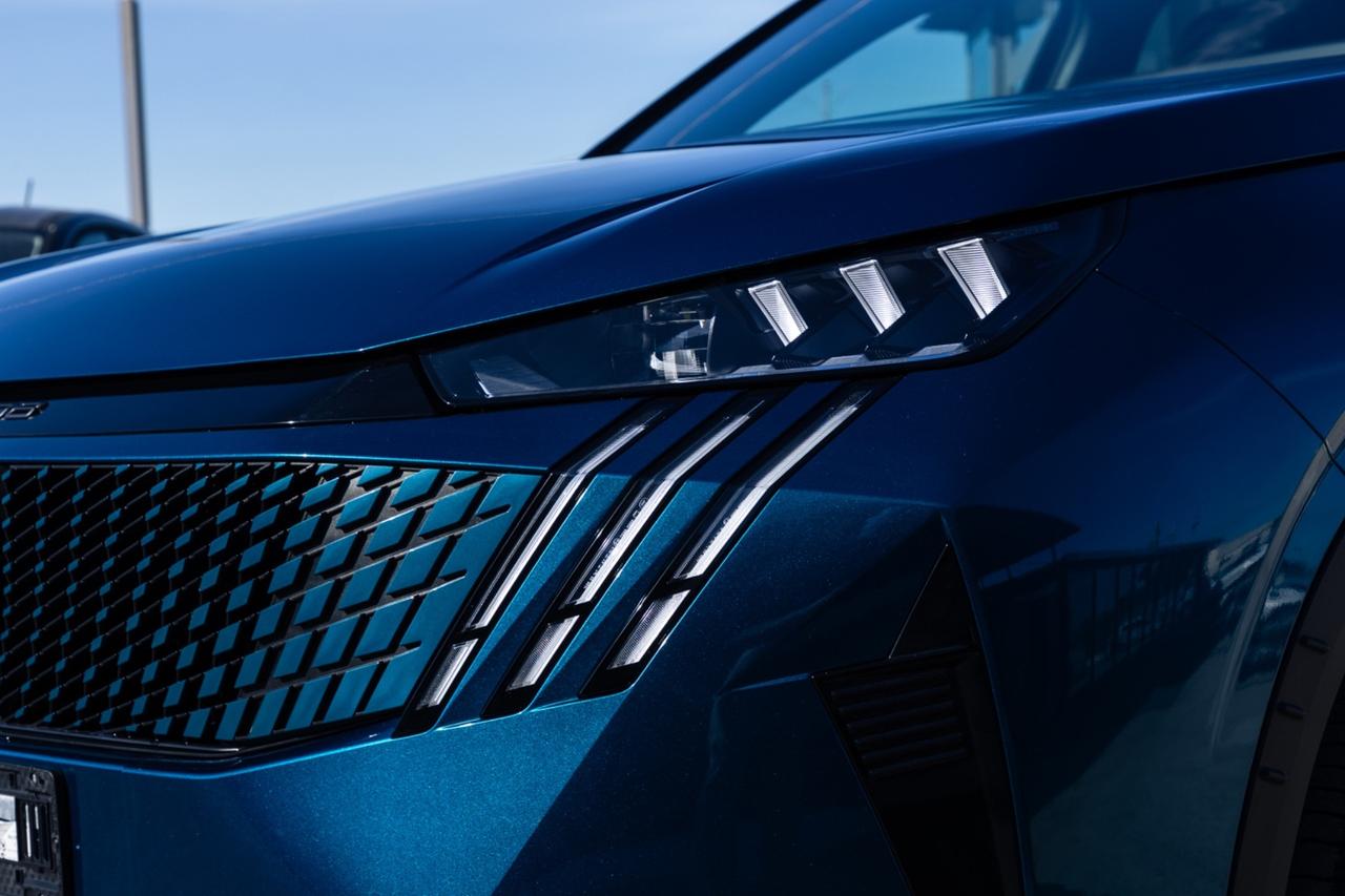 PEUGEOT 3008 Allure – Hybrid 136 CV e-DCS6 – KM0