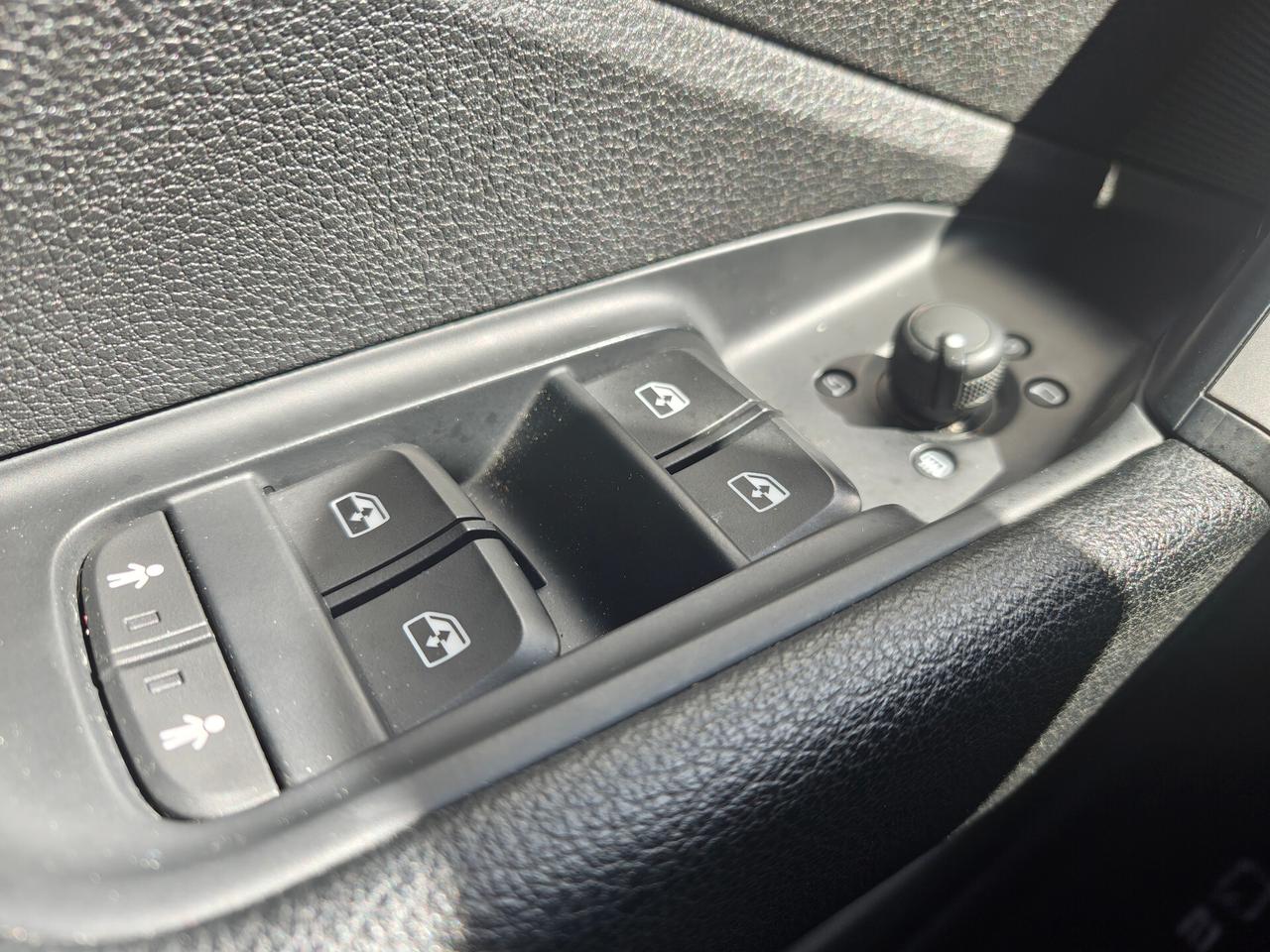 Audi Q2 35 TDI S tronic Identity Black