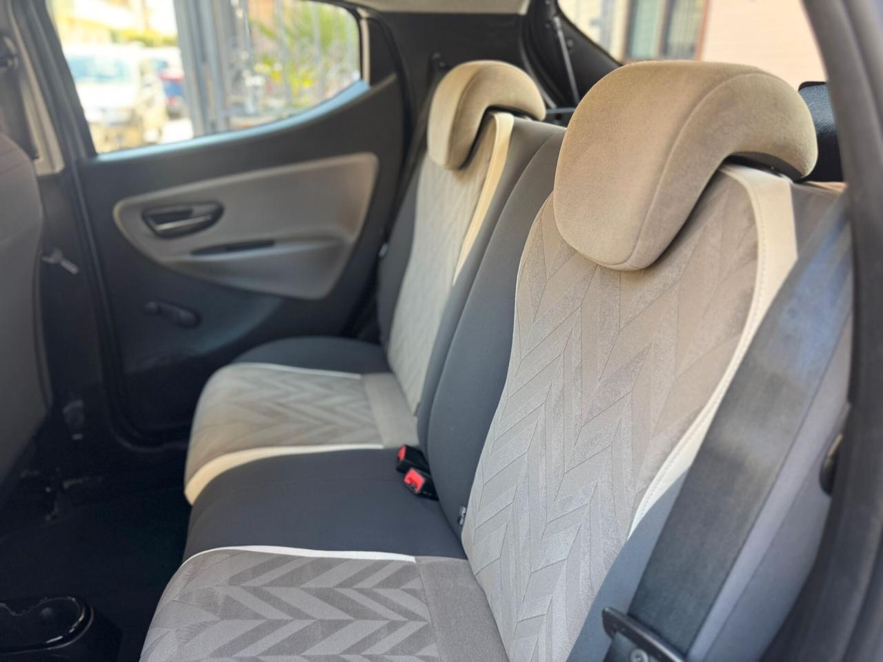 Lancia Ypsilon 1.2 69 CV 5 porte Platinum