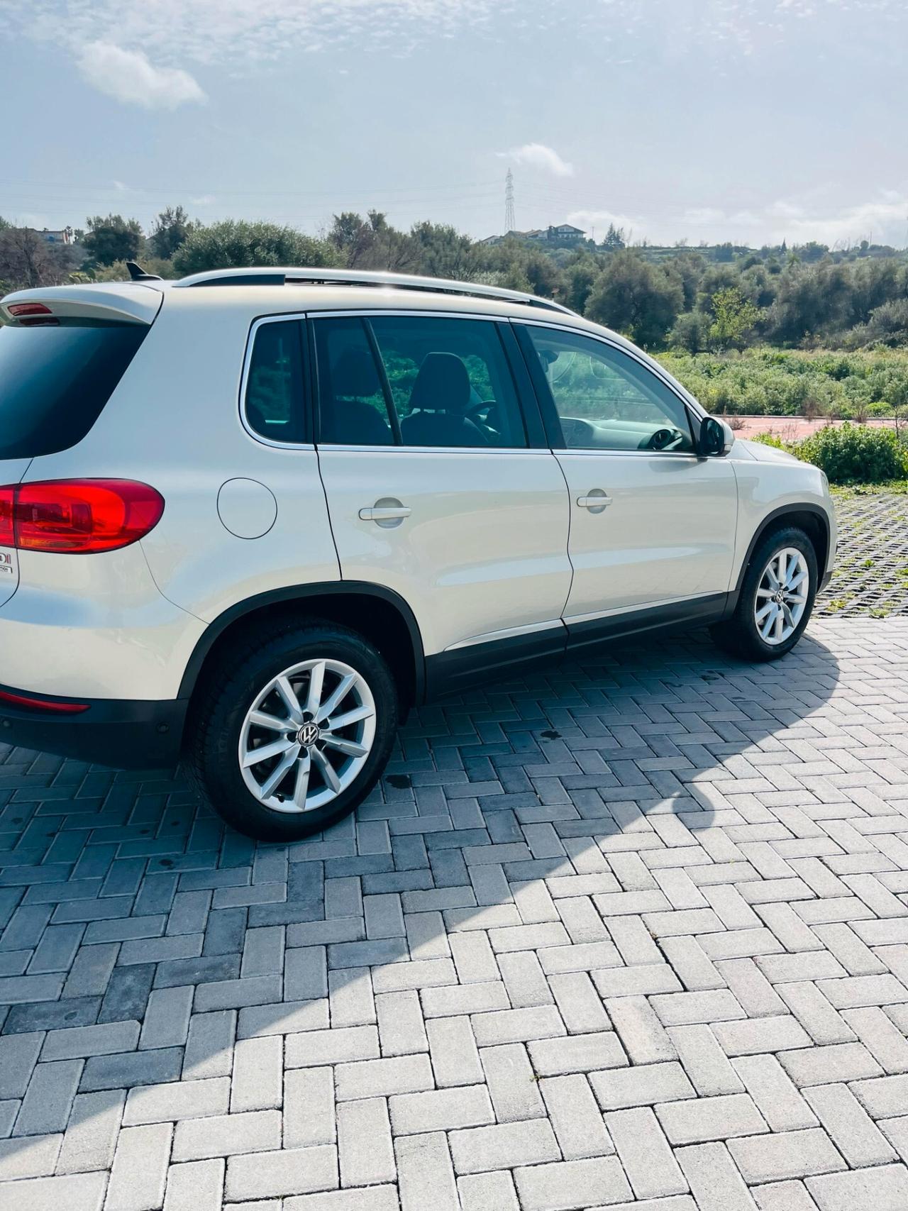 Volkswagen TIGUAN 2.0TDI FULL TETTO APRIBILE CHIAMA