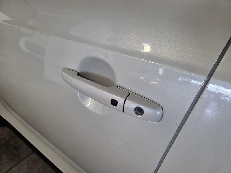 Suzuki Ignis (2016) 1.2 Hybrid Top