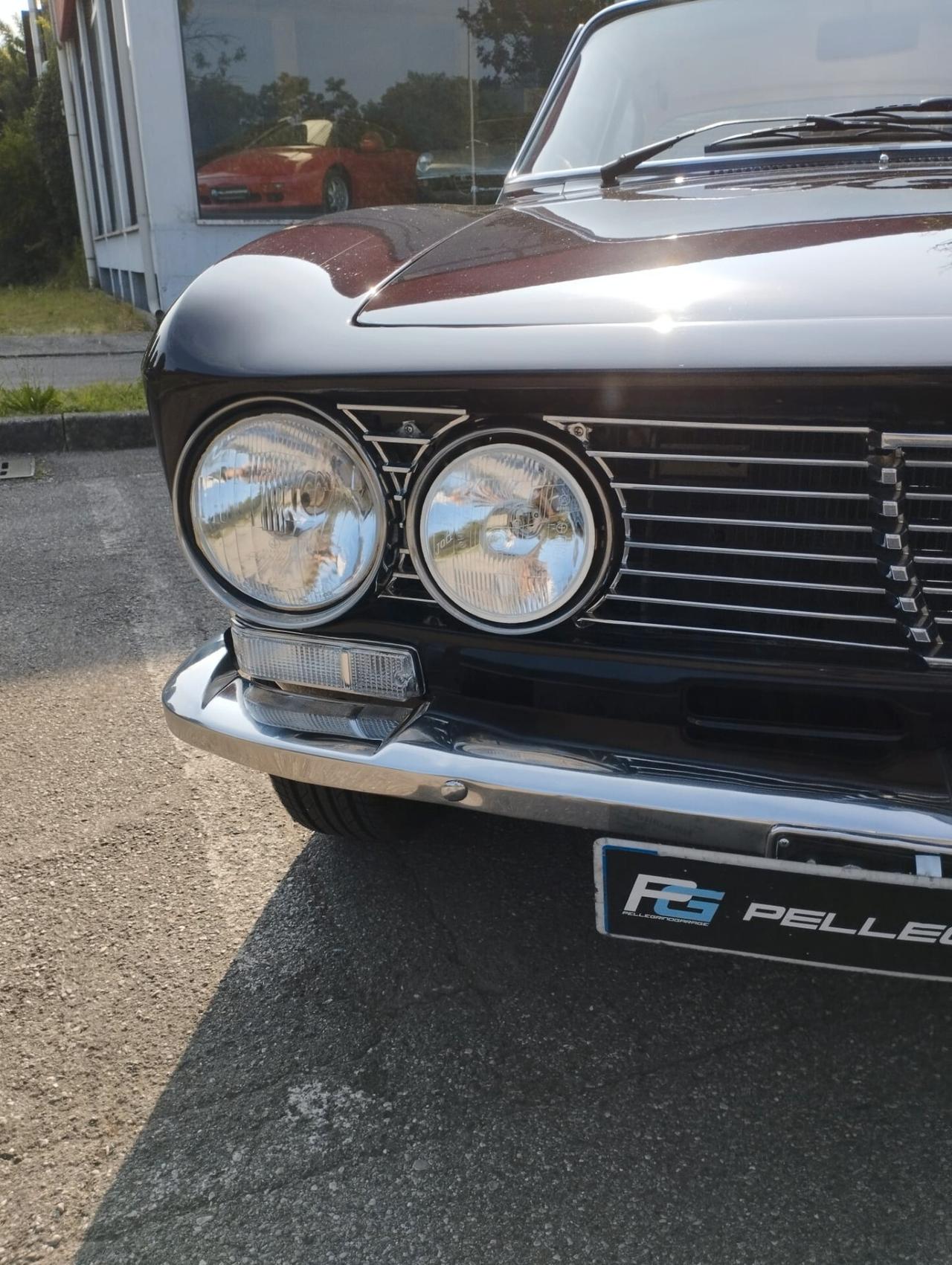 Alfa Romeo GT 1300 Unificata