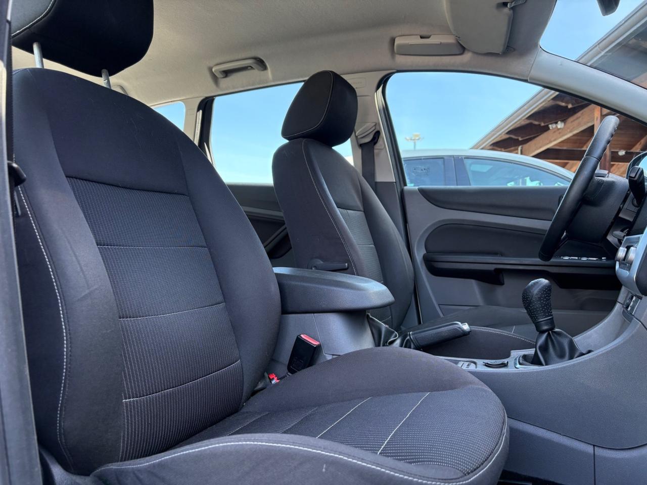 Ford Focus 1.6 gpl titanium