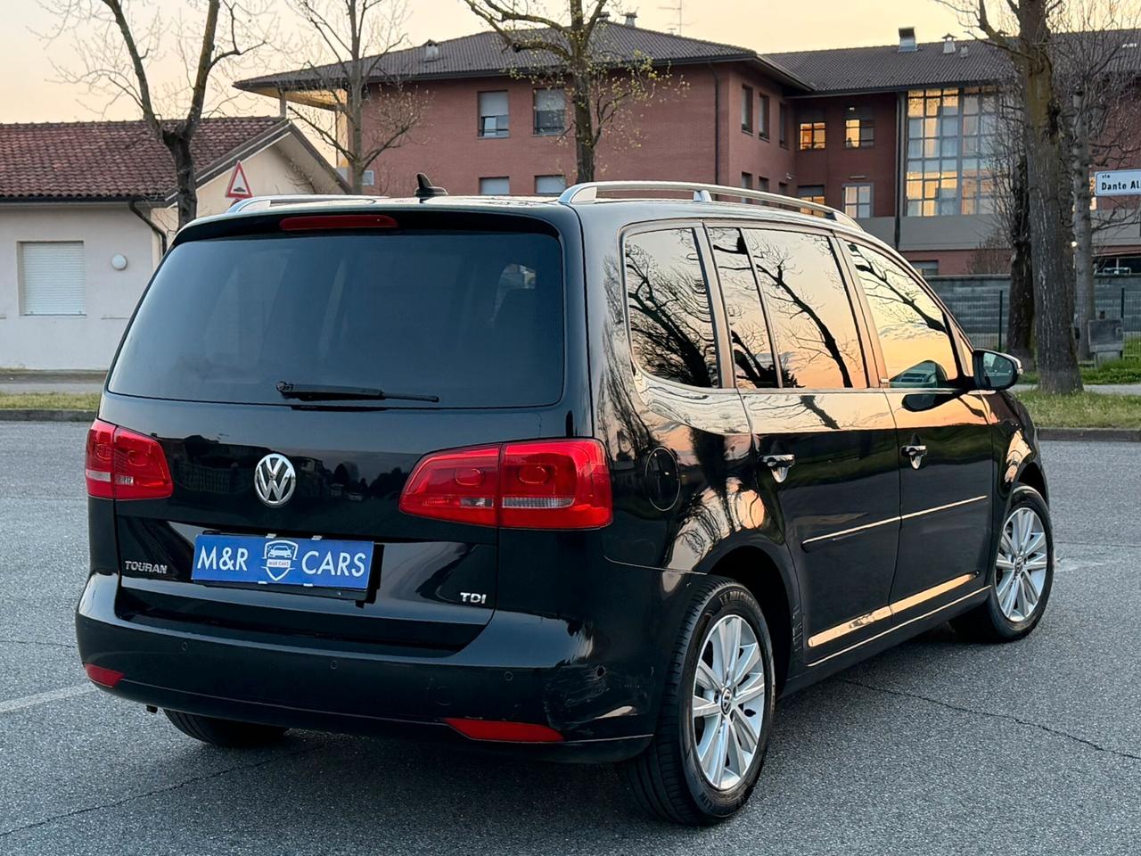Volkswagen Touran 1.6 TDI DPF HIGHLINE