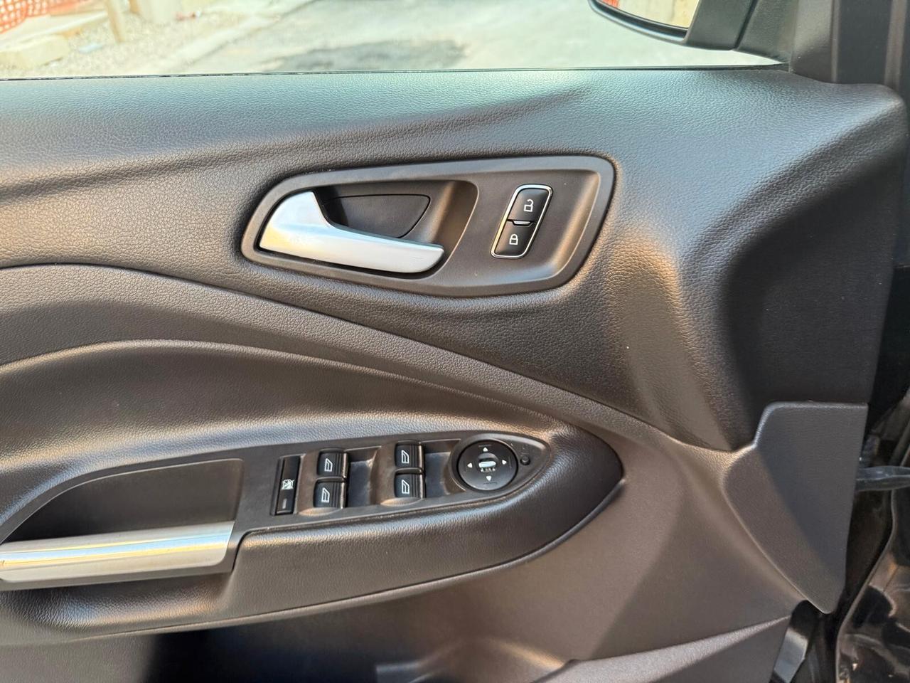 FORD KUGA TITANIUM 2.0 POWERSHIFT 140CV PELLE NAVI CAM ANNO 2014