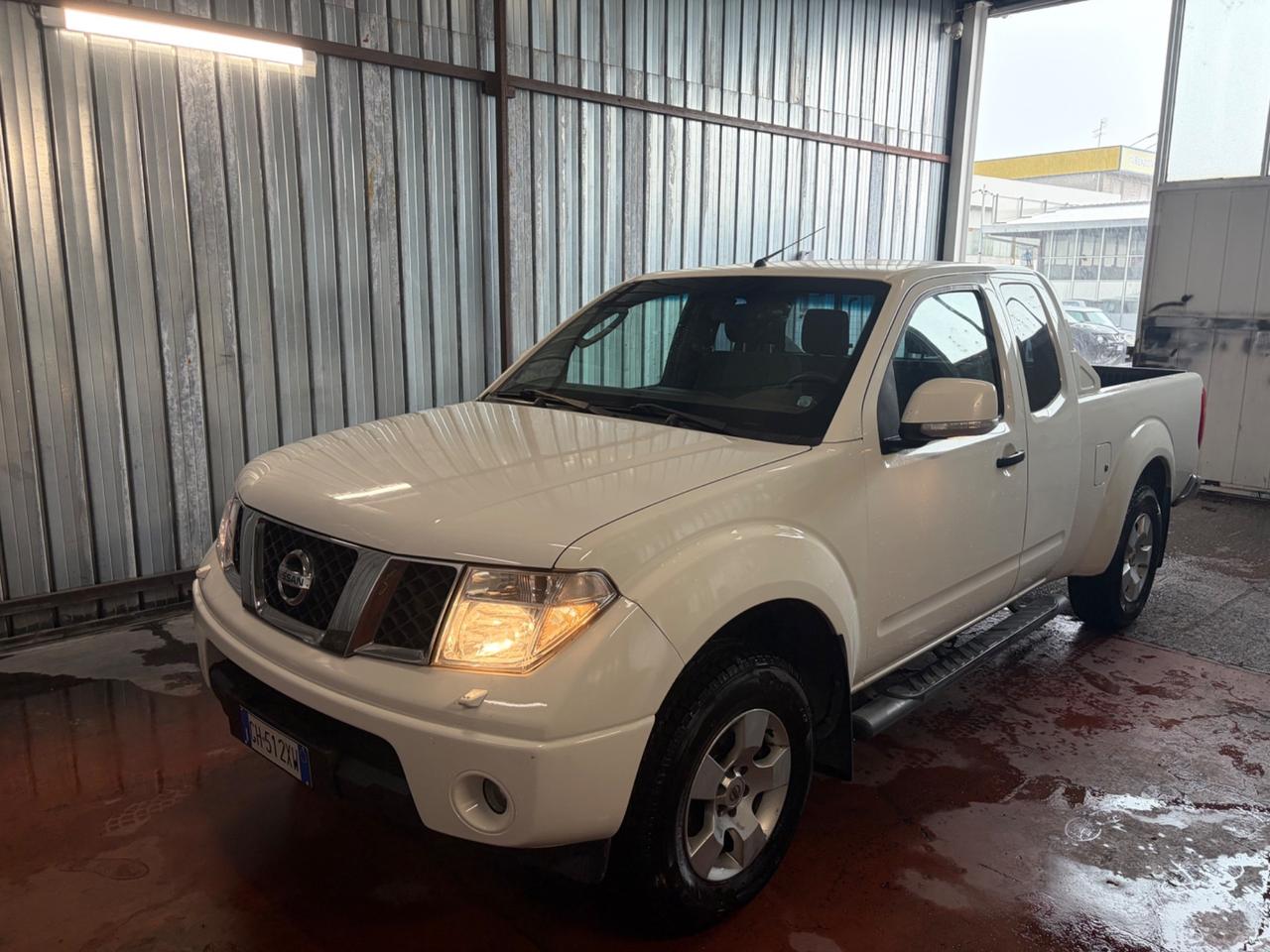 Nissan Navara 2.5 dCi 4 porte Double Cab LE