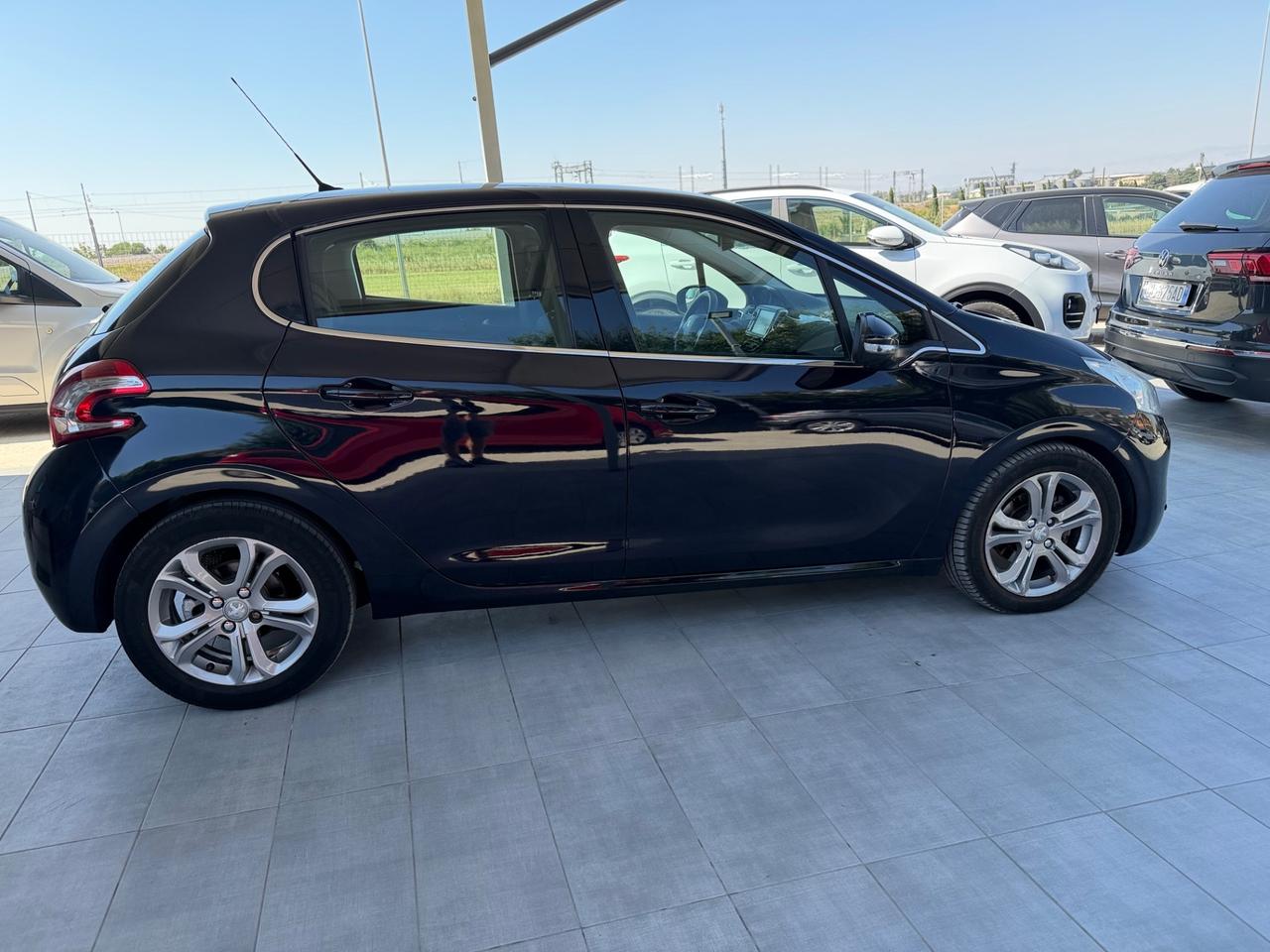 Peugeot 208 1.6 e-HDi 92 CV Stop&Start 5 porte Allure