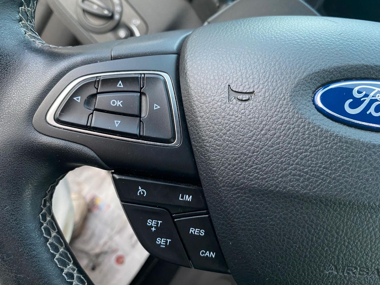 Ford Kuga 1.5 TDCI 120 CV S&S 2WD ST-Line