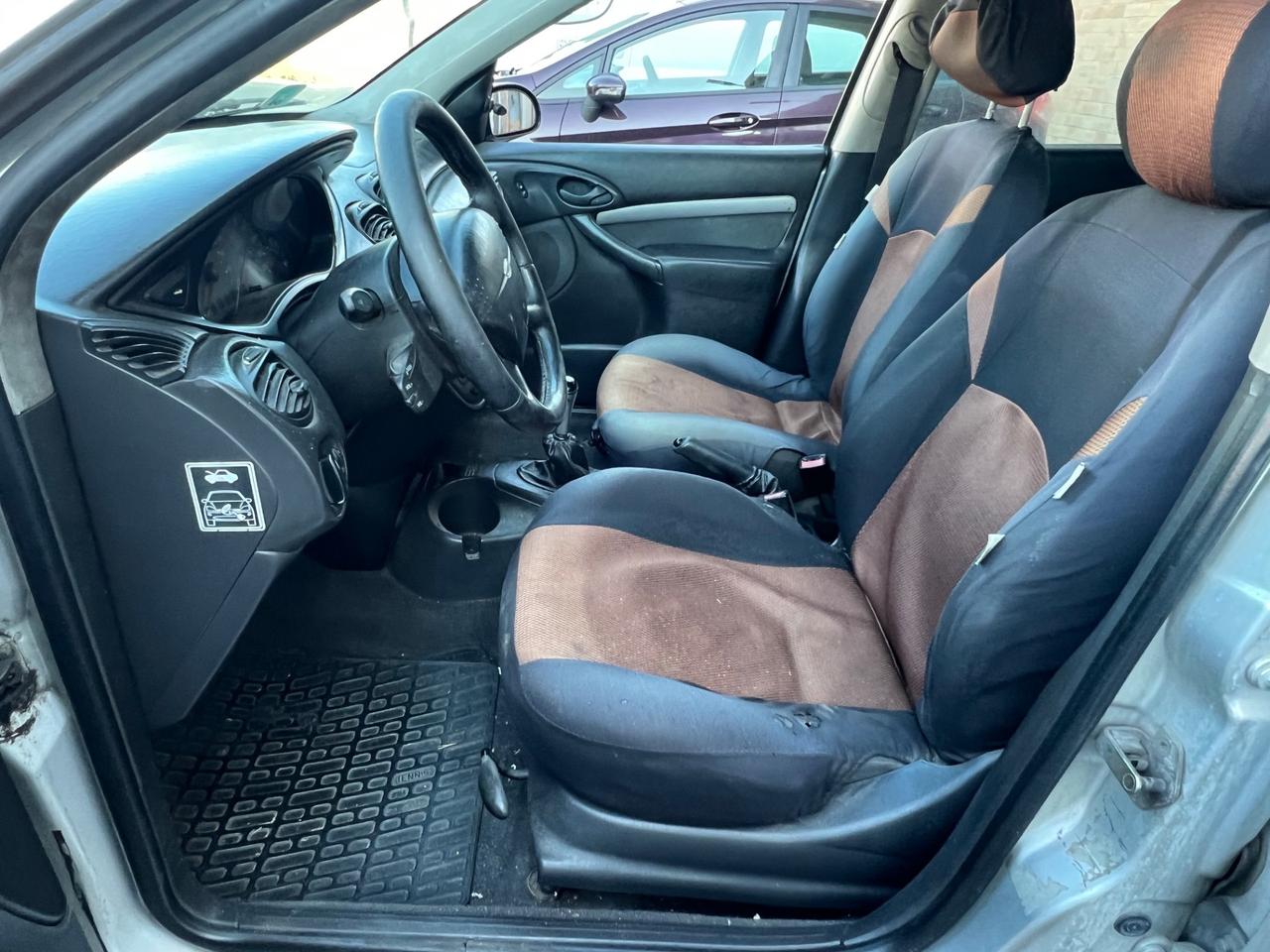 Ford Focus 1.6i 16V cat SW Ambiente