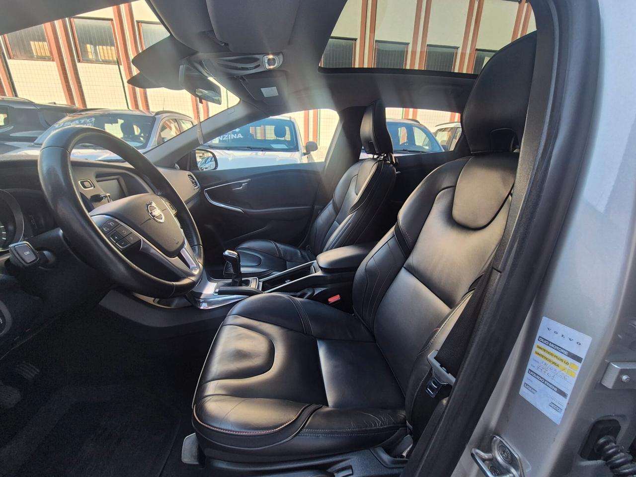 Volvo V40 T2