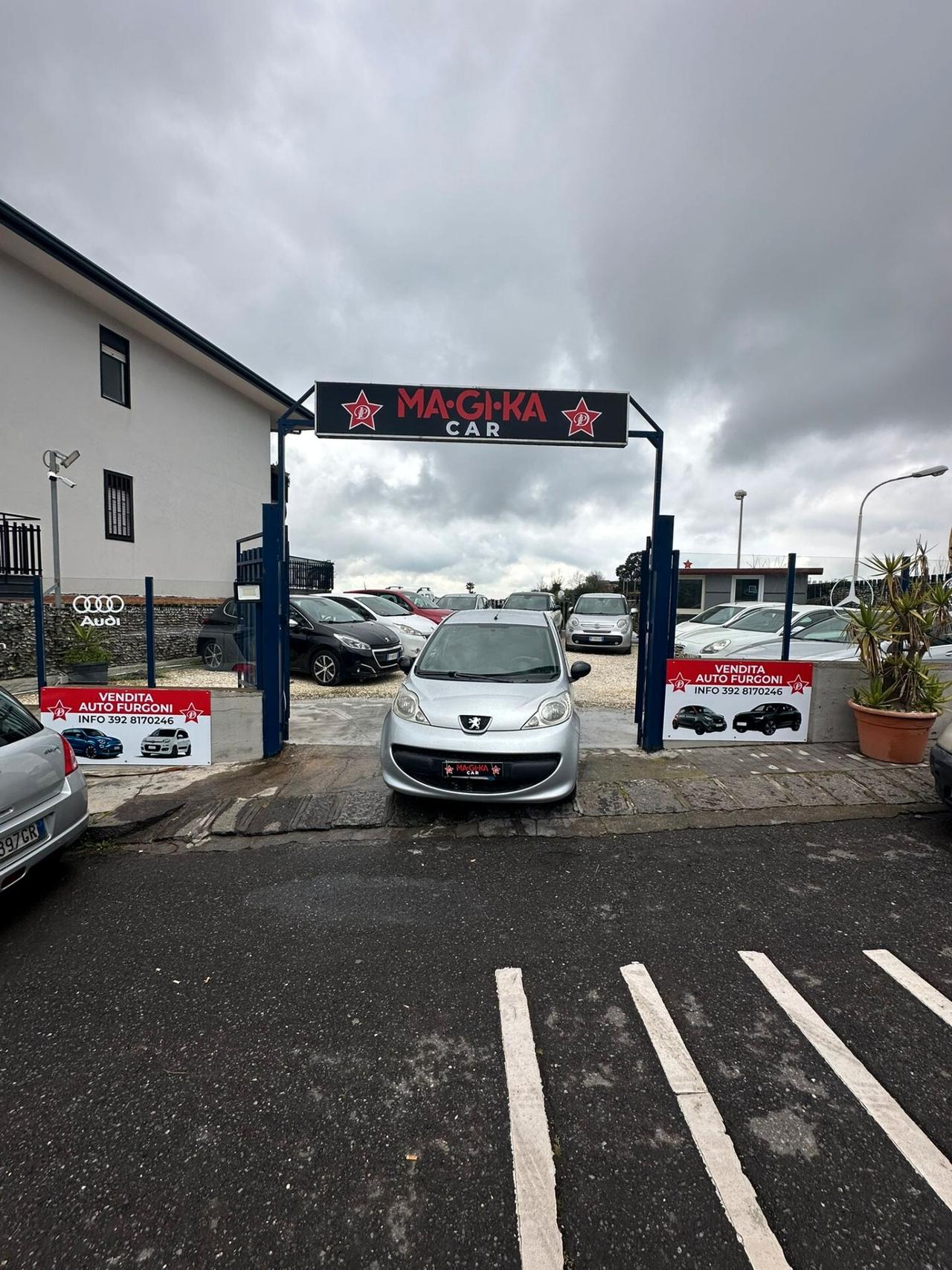 Peugeot 107 1.0 68CV 5p. URBAN MOVE