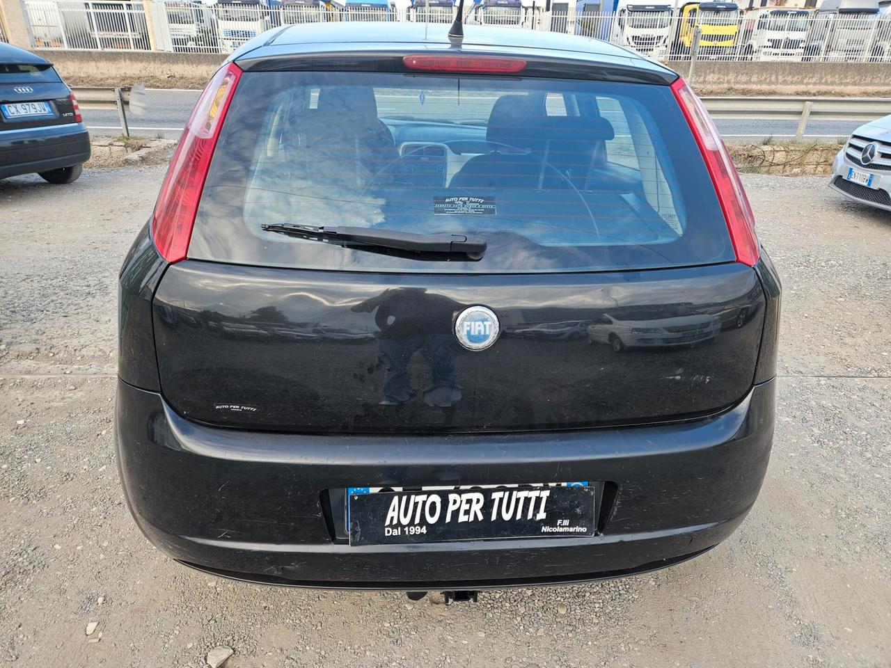 Fiat Grande Punto 1.4 GANCIO TRAINO/GPL